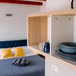 Lägenhet Art Deco Walls By Duhomes *