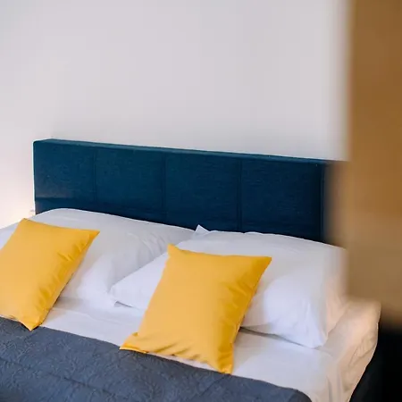 Art Deco Walls By Duhomes