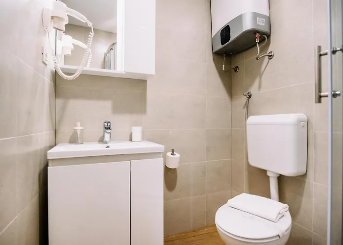 Appartement Art Deco Walls By Duhomes