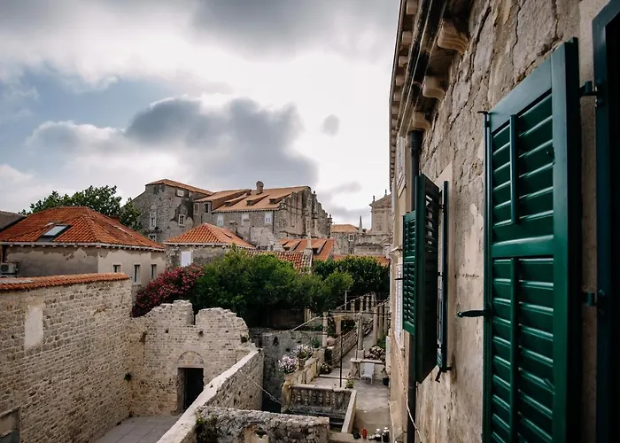 Art Deco Walls By Duhomes * Dubrovnik