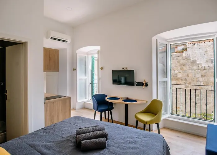 Art Deco Walls By Duhomes Appartement