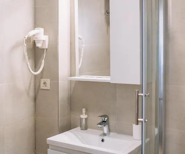 Art Deco Walls By Duhomes *