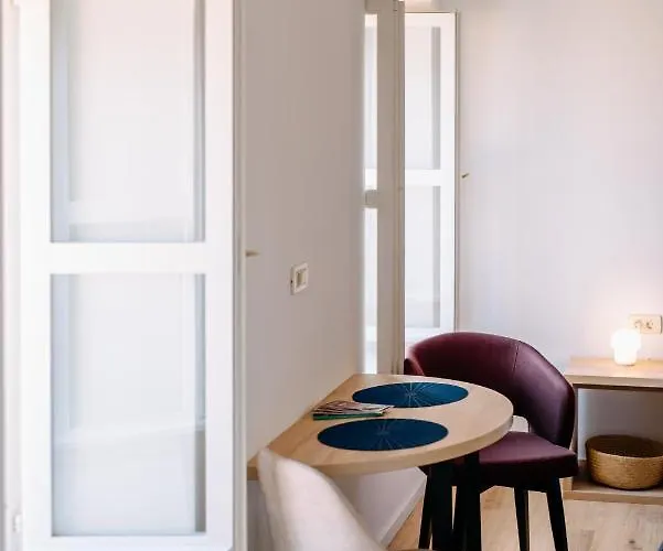 Art Deco Walls By Duhomes Appartement *