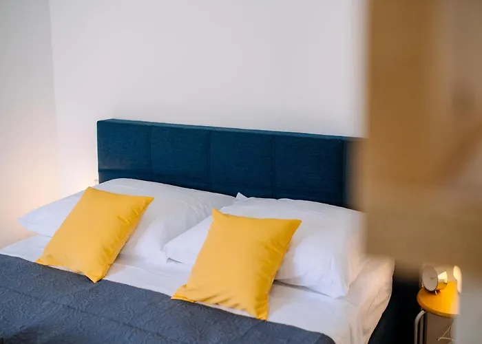 Art Deco Walls By Duhomes