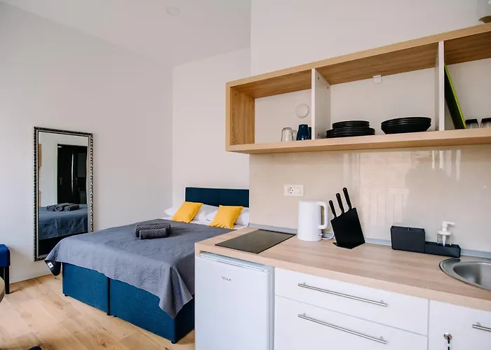 Art Deco Walls By Duhomes *