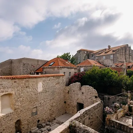 Art Deco Walls By Duhomes * Dubrovnik